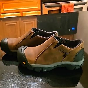 Keen Brixen Lo - Mens 8 - Brown waterproof